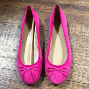 BRAND NEW Banana Republic Robin suede flats